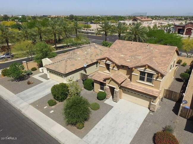 Foto del edificio - 2720 E Clifton Ave