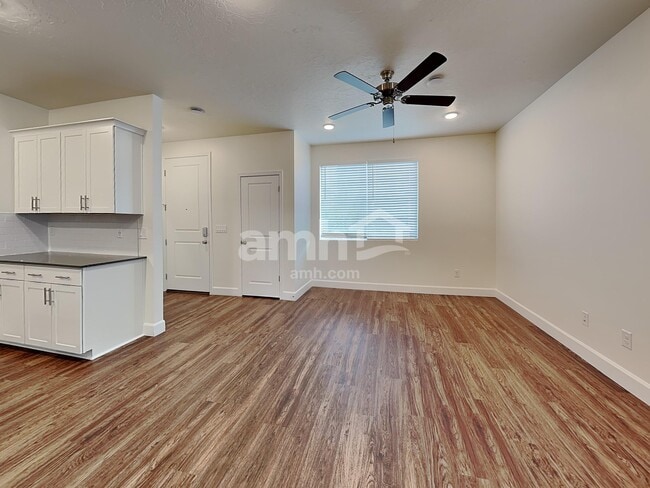 Building Photo - 6721 Mountain Maple Dr