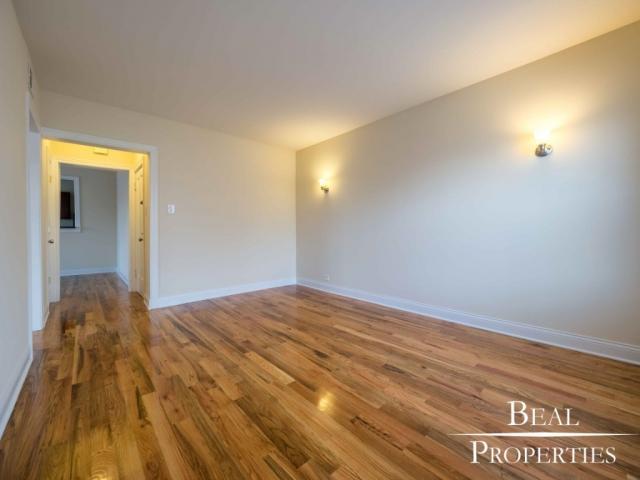 Building Photo - 1 bedroom in CHICAGO IL 60657