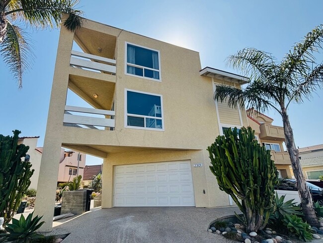 Building Photo - Oxnard / Silver Strand Beach / 2 bedroom 1...