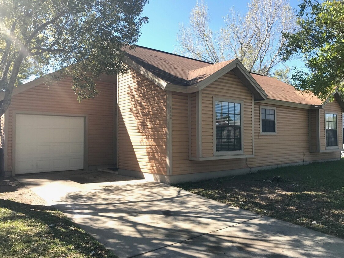 Primary Photo - RYHM - 4240 Gulfstream Bay Court