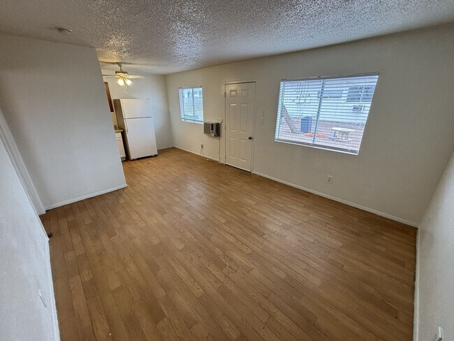 Foto del edificio - 270 Tungsten St