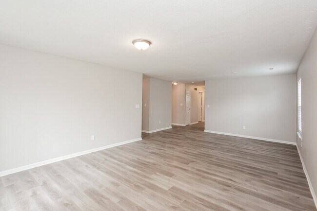 Foto del edificio - 126 Thistle Wood Dr