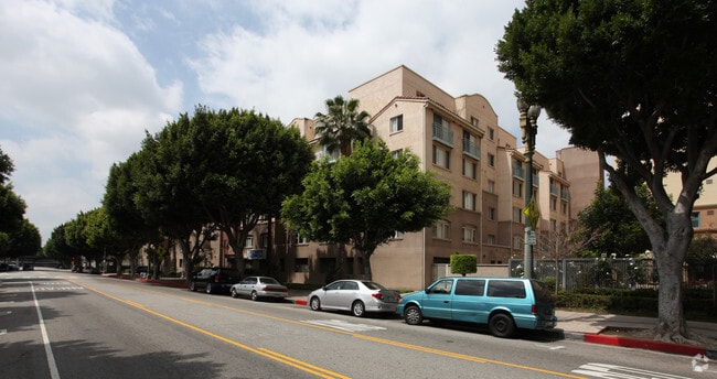 Building Photo - Villa Del Pueblo