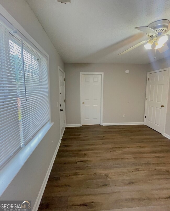 Building Photo - 119 Magnolia St