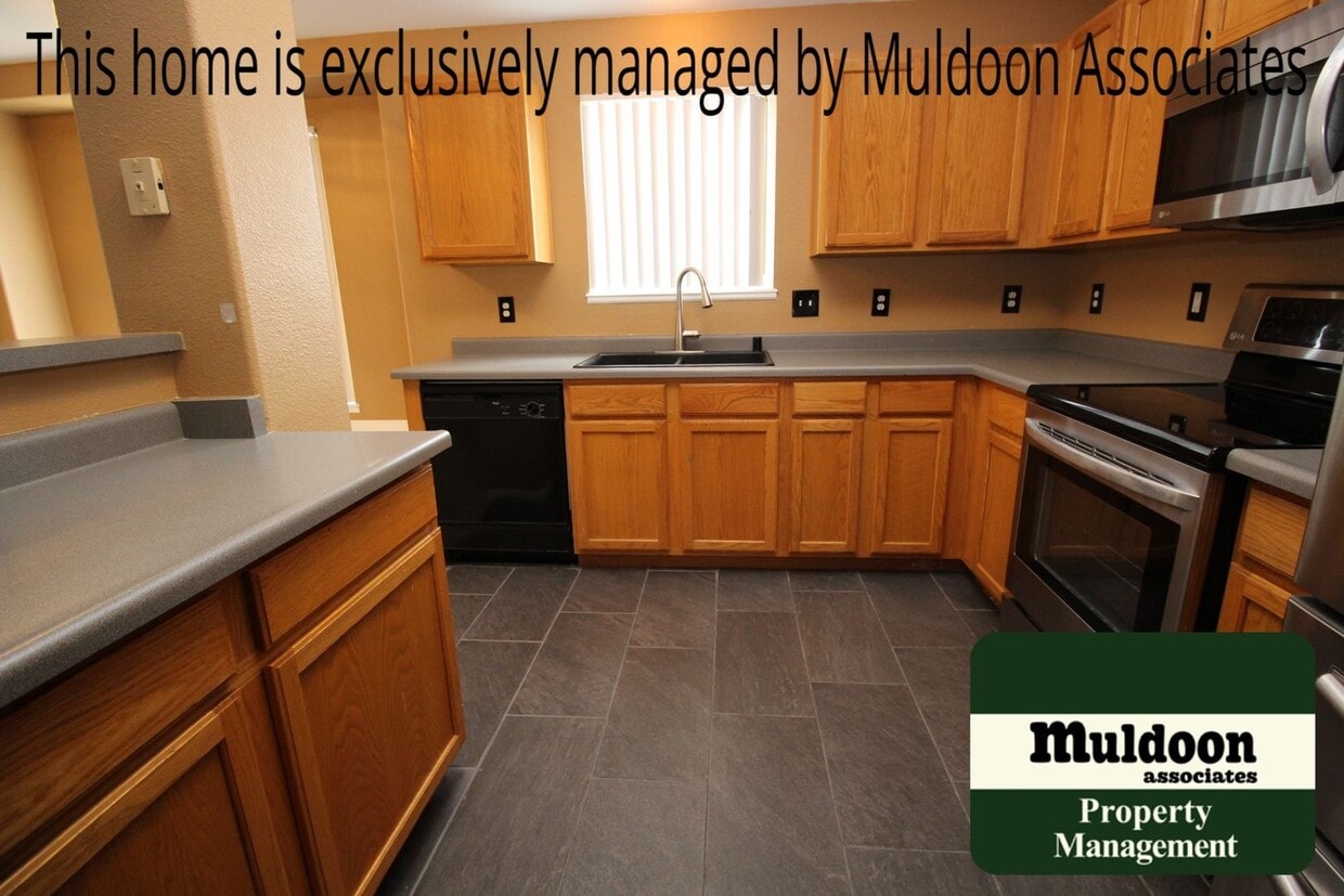 Strawberry Field gated community condo wit... - Strawberry Field gated community condo