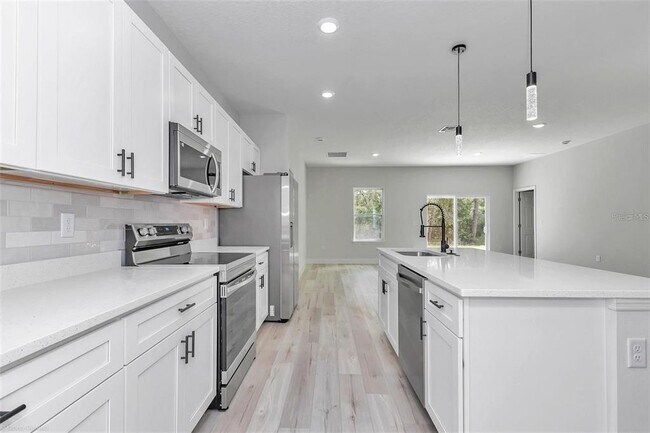 Building Photo - 3398 SW 165th Loop