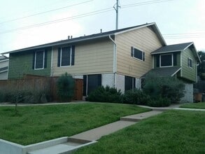 Building Photo - 7204 Creekside Dr
