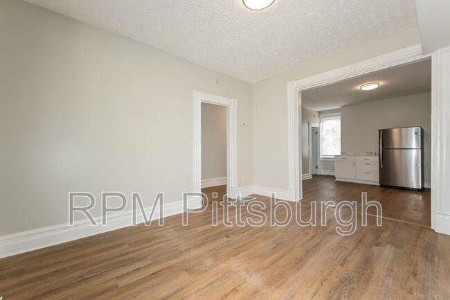 Building Photo - 4 Kuhn St