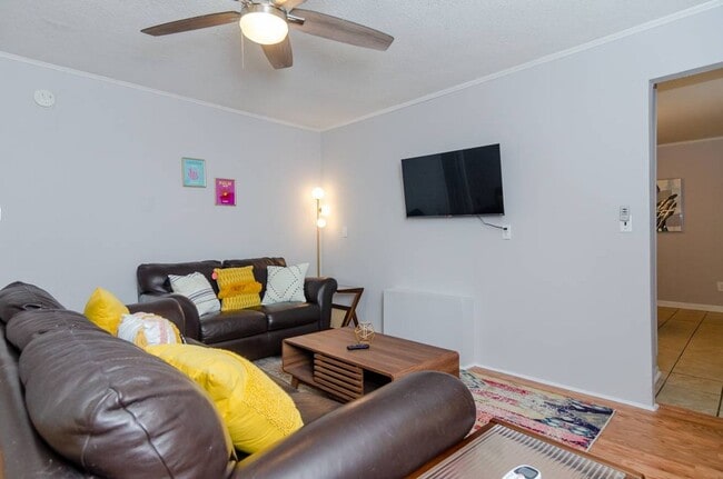 Building Photo - (C281) 1407 Carolina Beach Ave N, Unit 1, ...