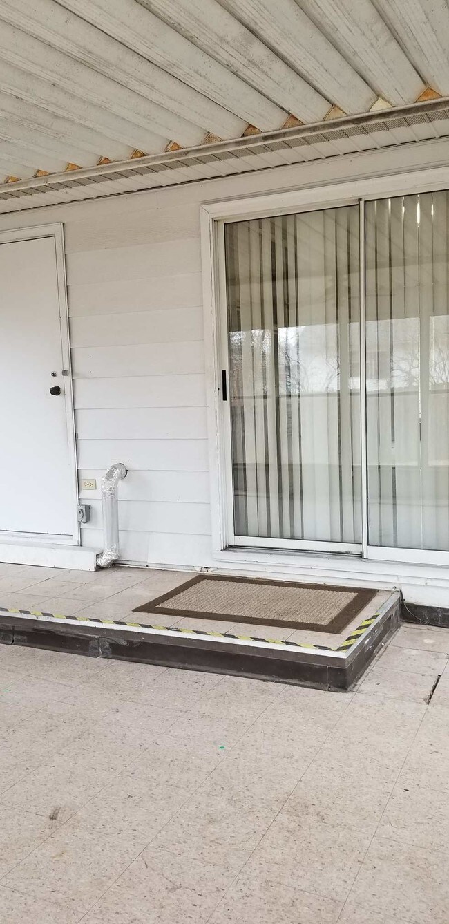 Foto del edificio - 707 Westbrook Ct