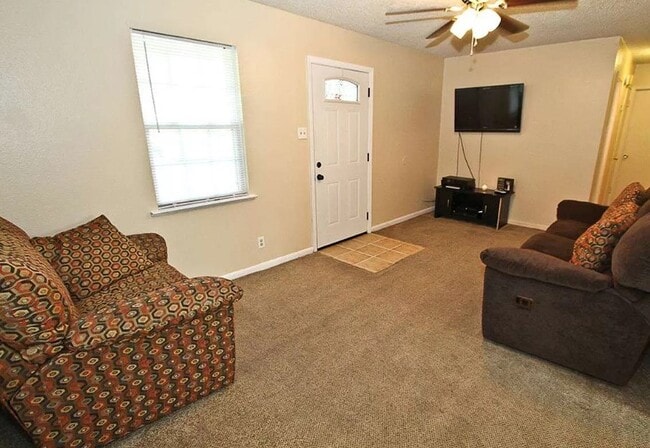 Building Photo - 1507 N Main St