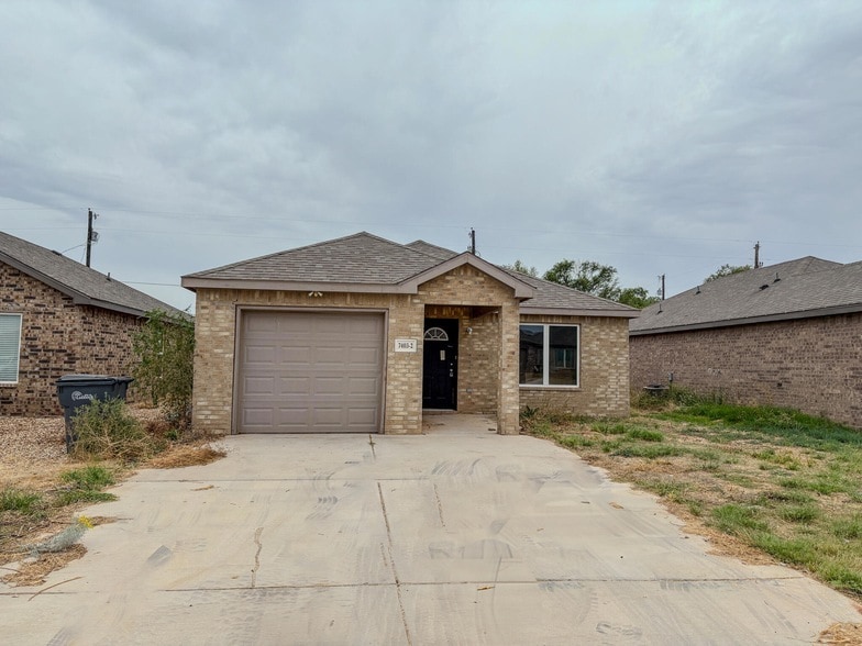 Foto principal - 7403 5th St