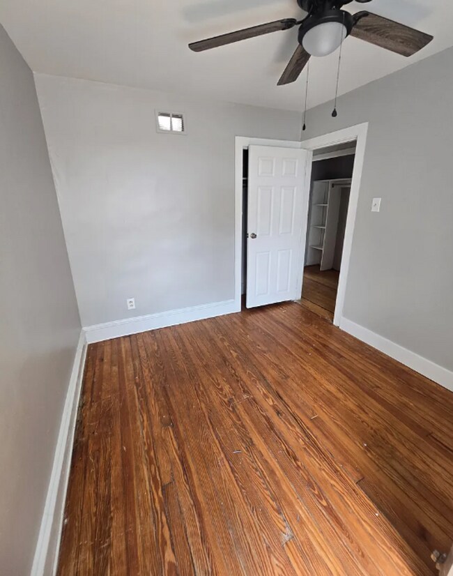 Foto del edificio - Charming 3-Bedroom, 1-Bathroom Home