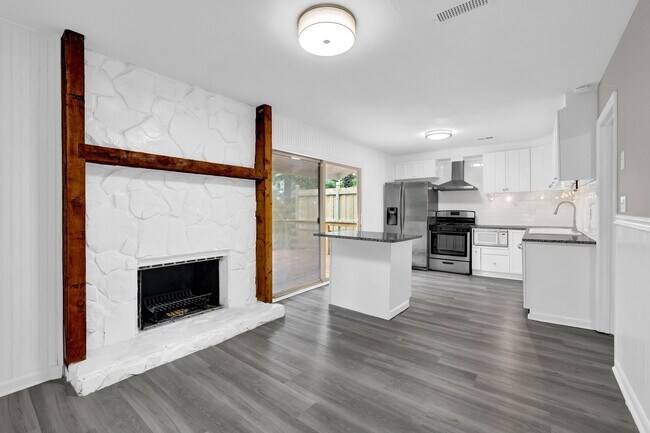 Foto del edificio - 2551 Park Rd