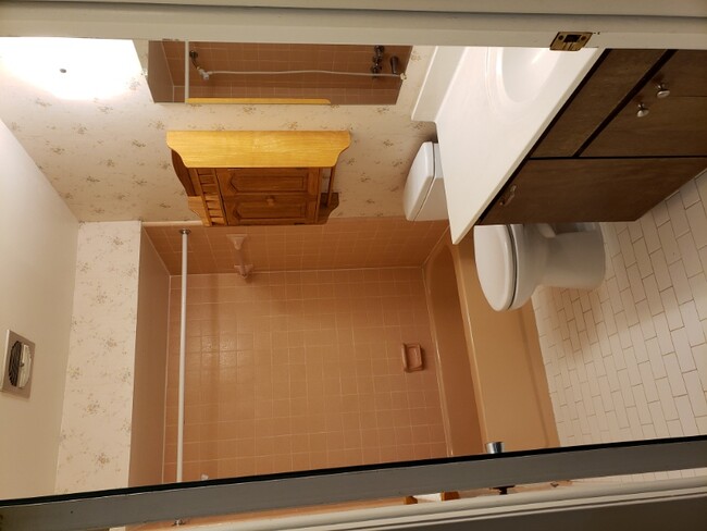 Building Photo - 27672 Echo Valley W