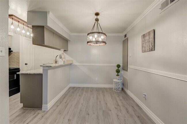 Foto del edificio - 2700 Westridge St