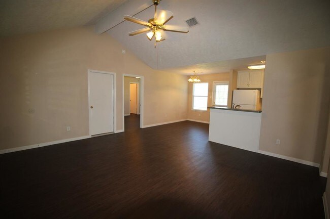 Foto del edificio - 16307 Long Valley Ct