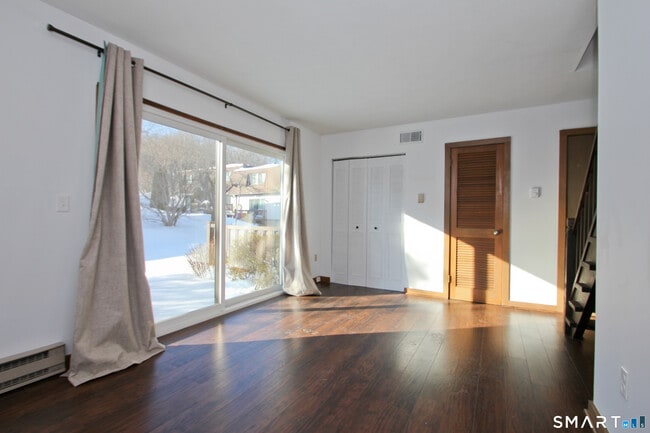 Building Photo - 29 Salmon Run