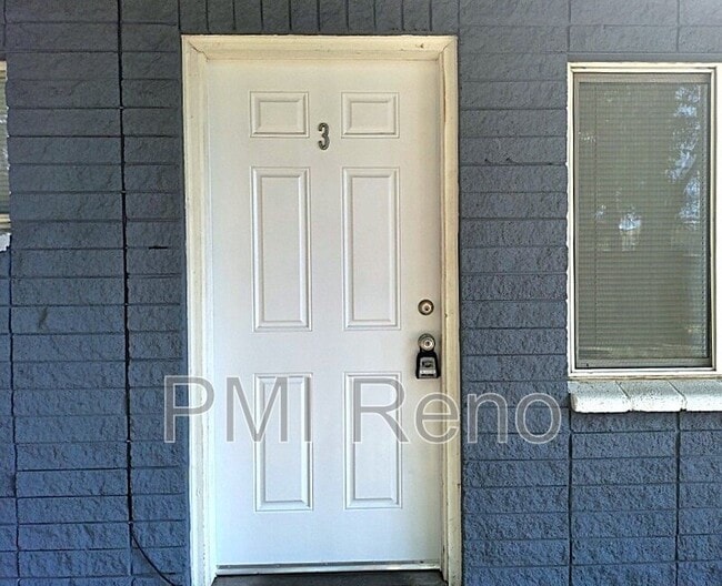 Building Photo - 821 Spokane St