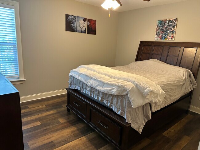 Segundo dormitorio - 205 South Pointe Dr