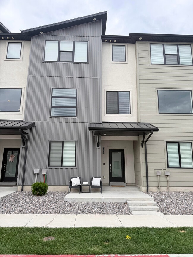 Building Photo - 542 S 1020 W