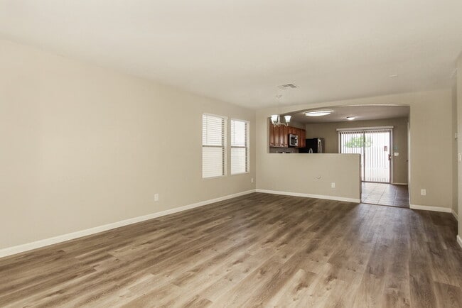 Foto del edificio - 9650 W Payson Rd