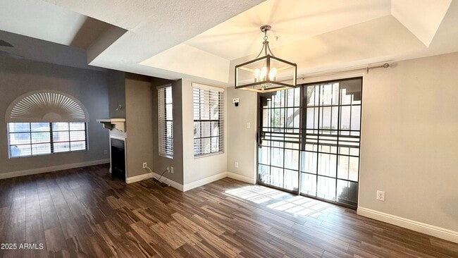 Foto del edificio - 1211 N Miller Rd