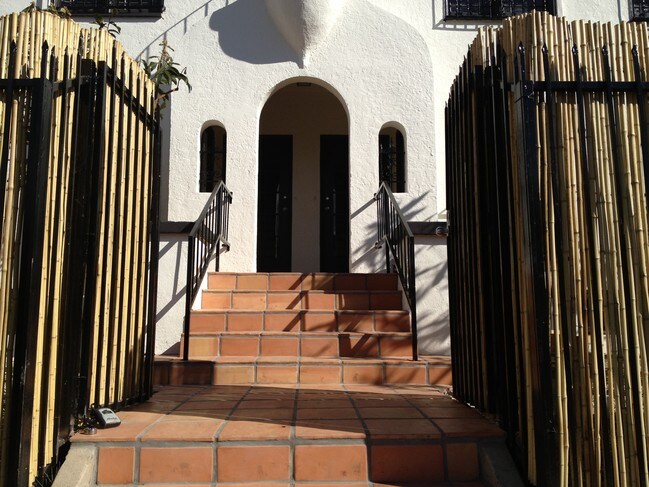 Foto del edificio - 124 S Westmoreland Ave