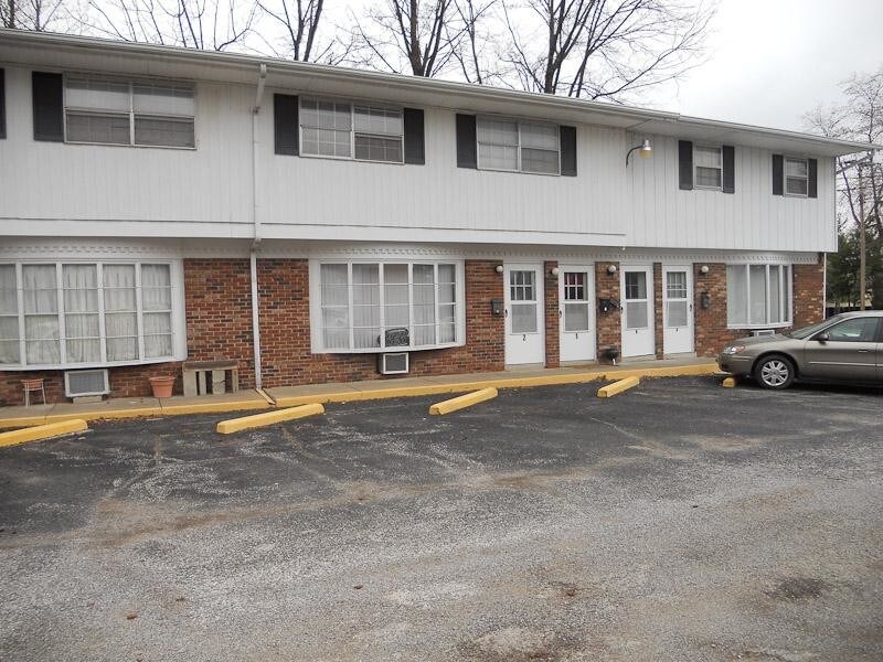 Foto principal - 404 S Poplar St