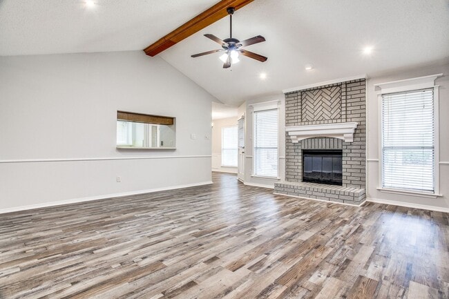 Building Photo - Ideal Single Story Home