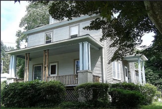 Building Photo - 27 Hazard St