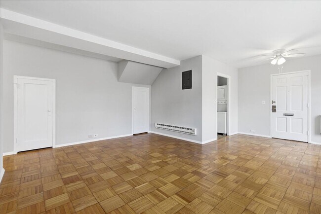 Foto del edificio - Condo in Parkfairfax community