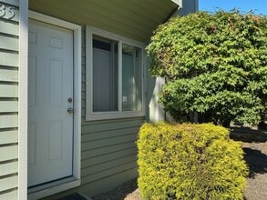 Building Photo - 2535 SE 119th Ave