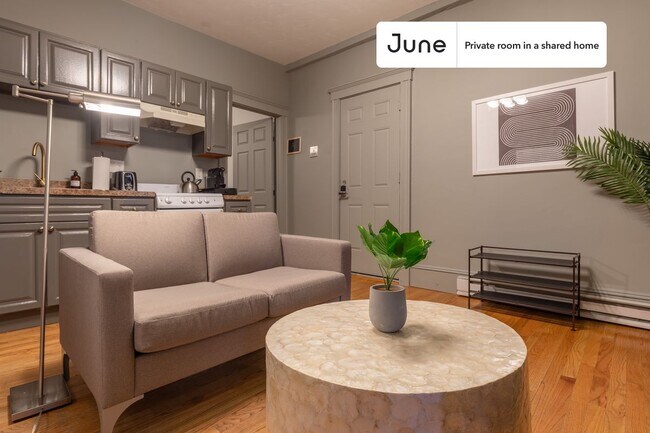 Foto del edificio - Room in Shared 3 bed/1 bath home
