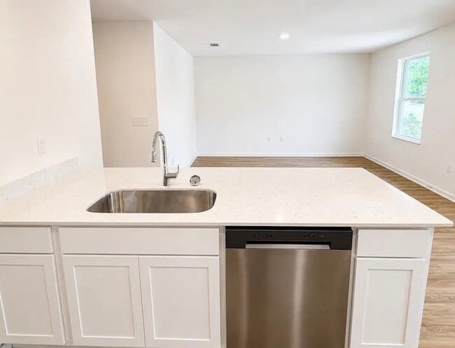 Building Photo - 1623 Trout Dr