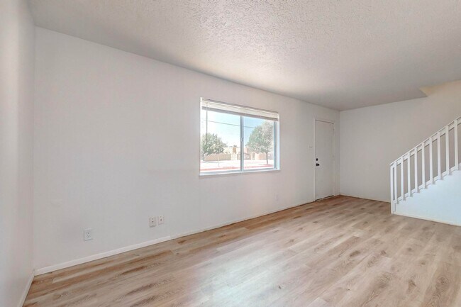 Foto del edificio - Cozy 3 Bedroom 1.5 Bathroom In NW Albuquerque!