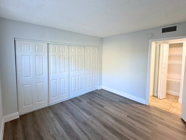 Building Photo - 4501 Treehouse Ln