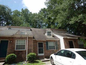 Building Photo - 2359 Parrot Ln