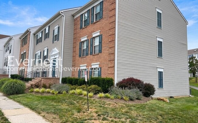 Building Photo - 107 Prosperity Ave SE