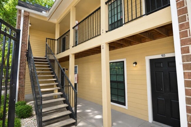 Building Photo - 8643 Mallard Reserve Dr