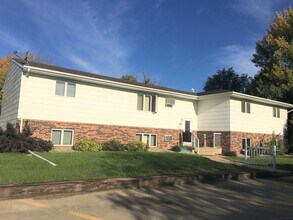 Building Photo - 1320 4th Ave SE