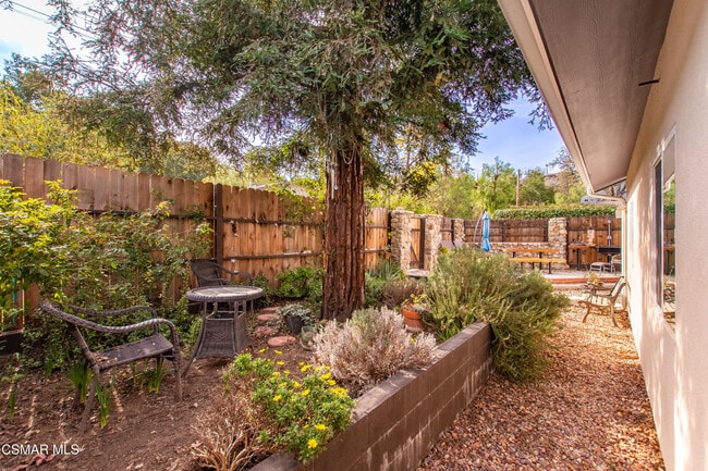 Foto del edificio - 1226 Aster St