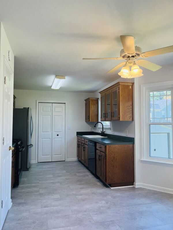 Foto del edificio - 2808 Pinnacle Ct