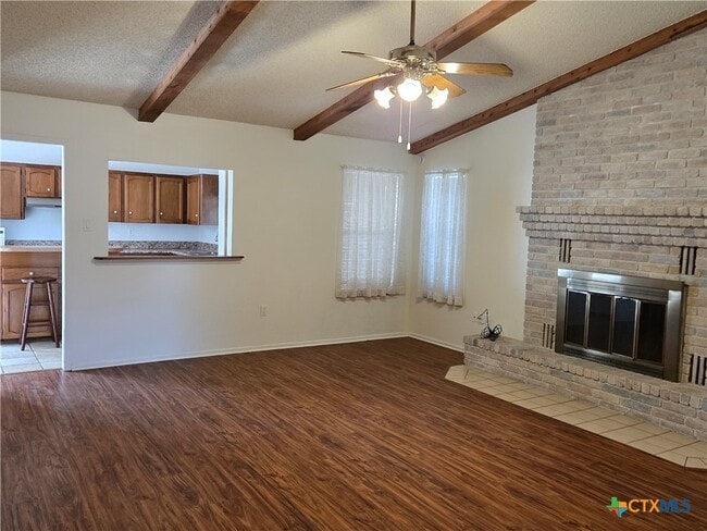 Foto del edificio - 248 Hilltop Dr