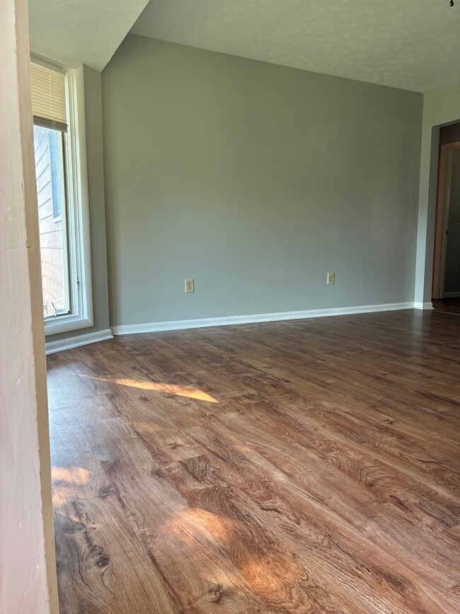 Foto del edificio - 1632 Oakmont Ln