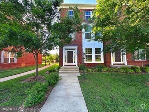 Building Photo - 8862 Orchard Ln