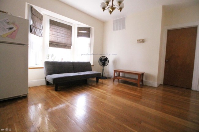 Foto del edificio - 32 Winship St