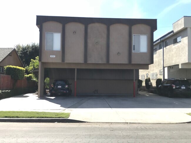 Foto del edificio - 3707 Military Ave