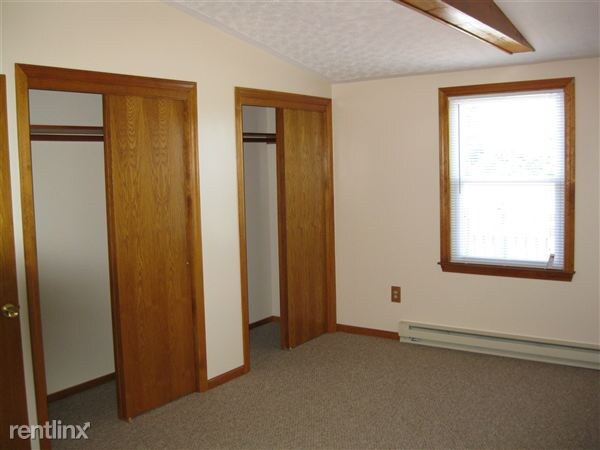 Primary Photo - 246 Crown St